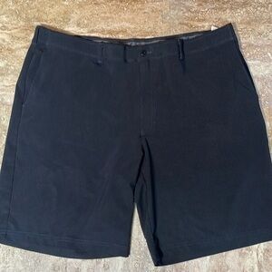 Ben hogan man’s dark gray golf shorts. Size 42.